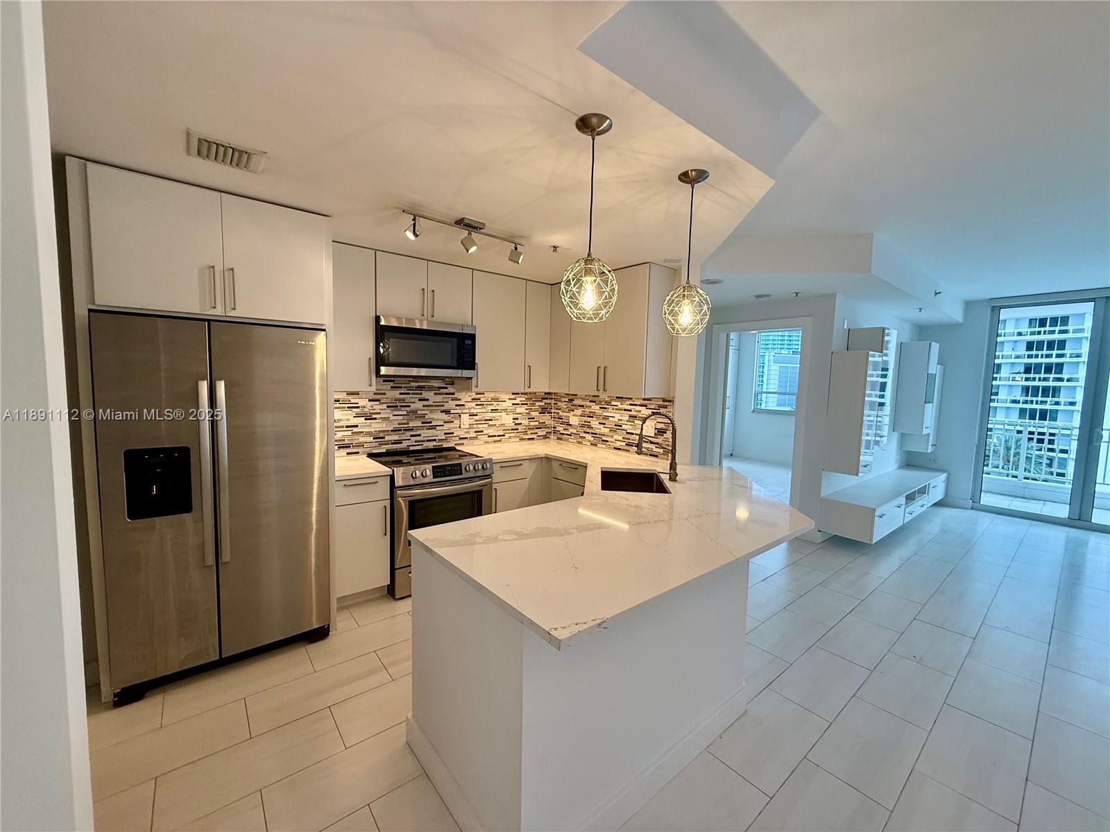 image Courts Brickell Key Condo8