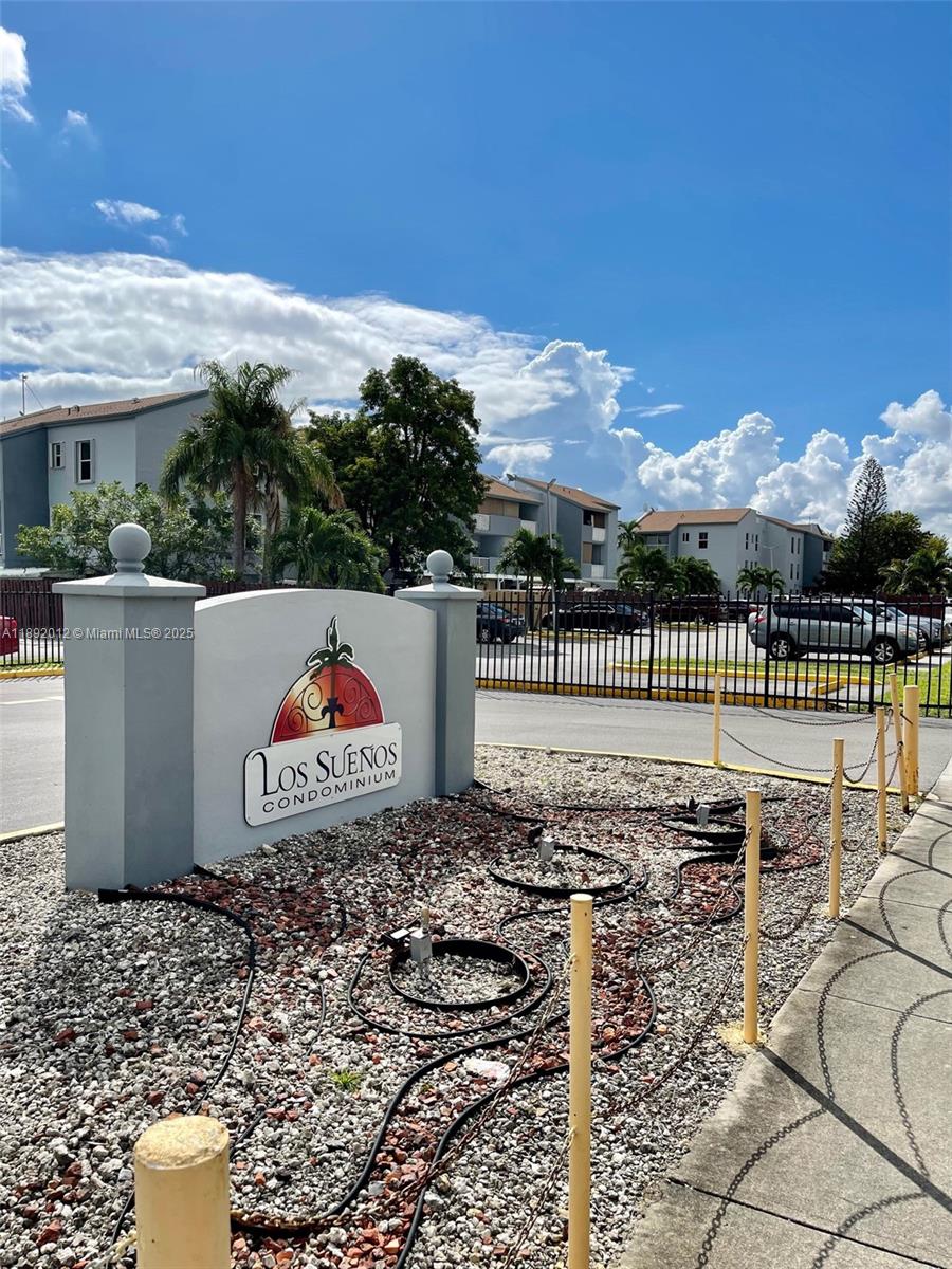 1725 W 60th St #F304 Hialeah, FL 33012