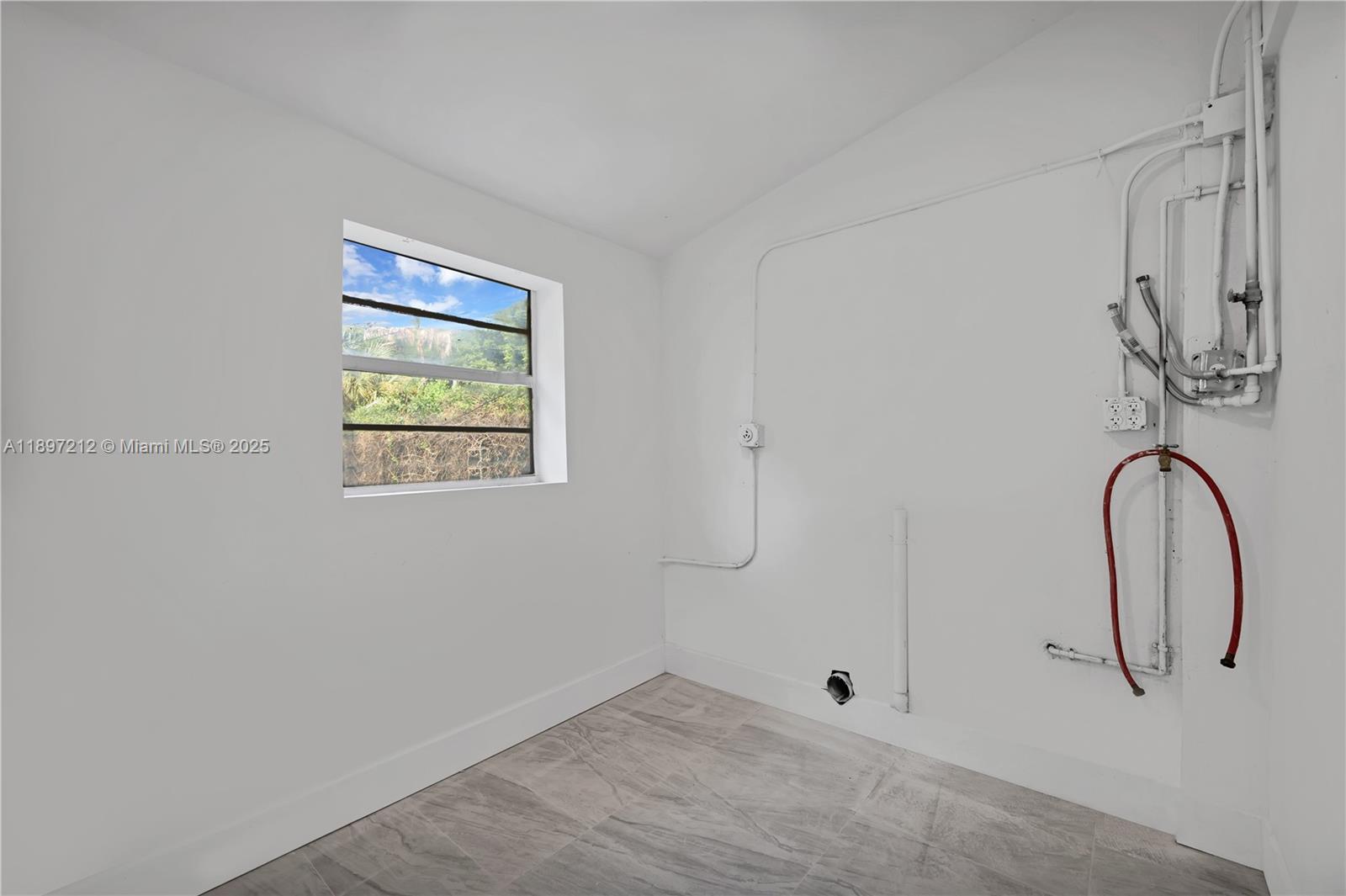 1127 NW 2nd Ave Fort Lauderdale, FL 33311