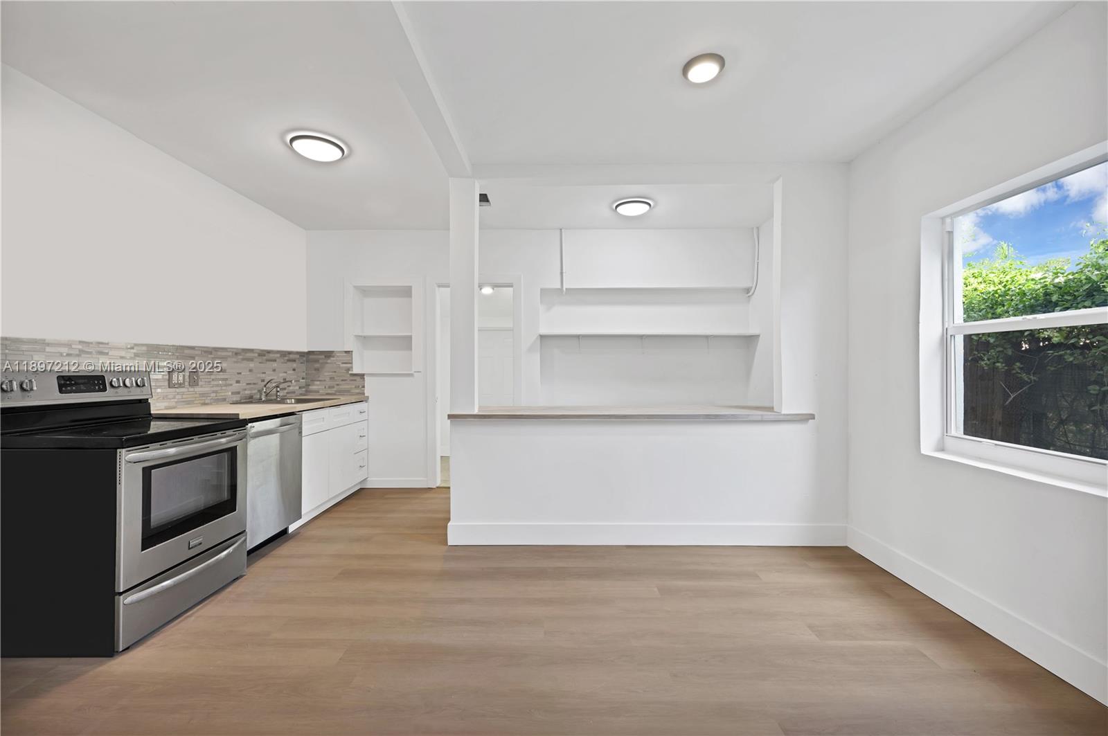 1127 NW 2nd Ave Fort Lauderdale, FL 33311