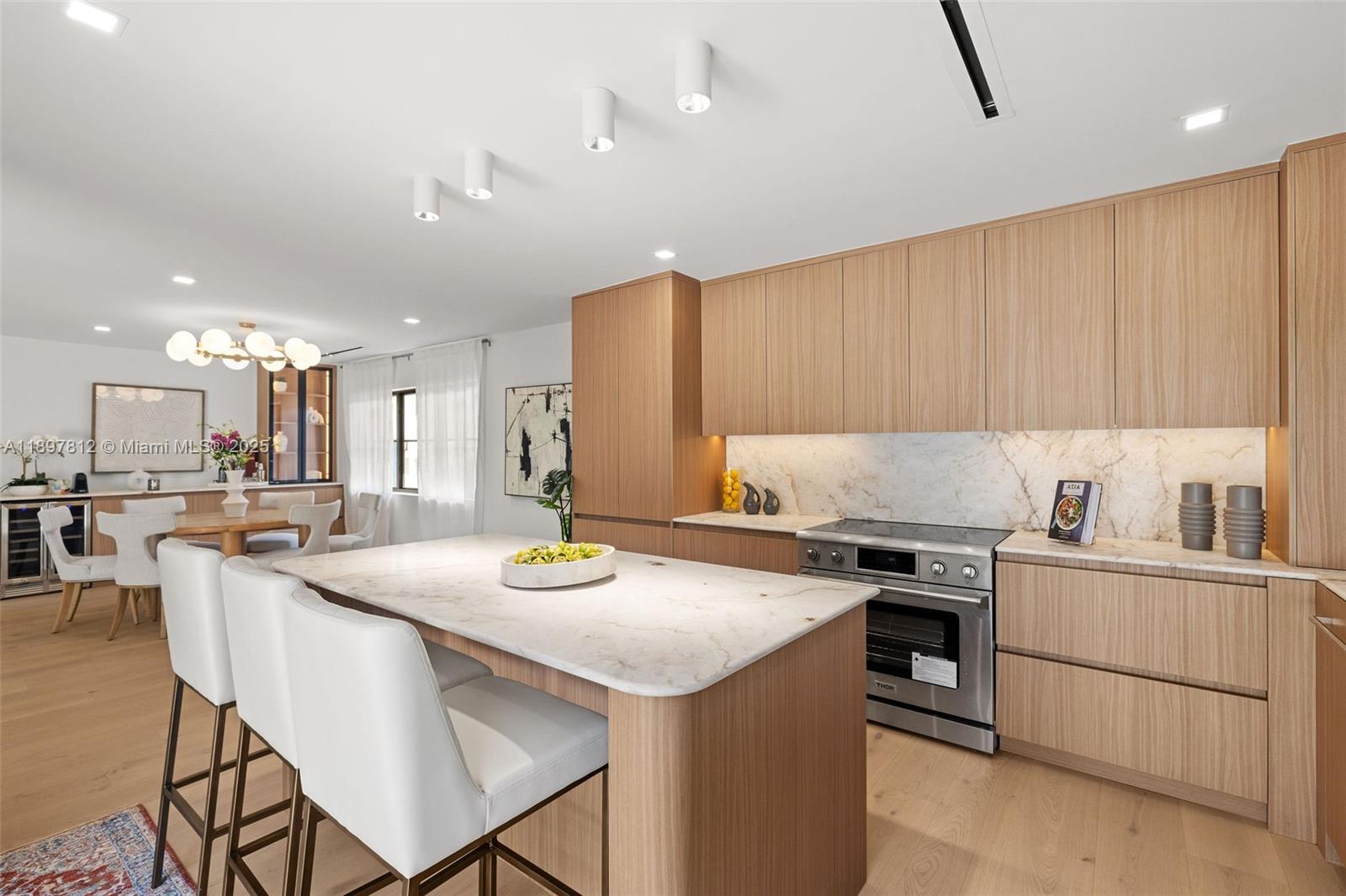 8858 Garland Ave Surfside, FL 33154