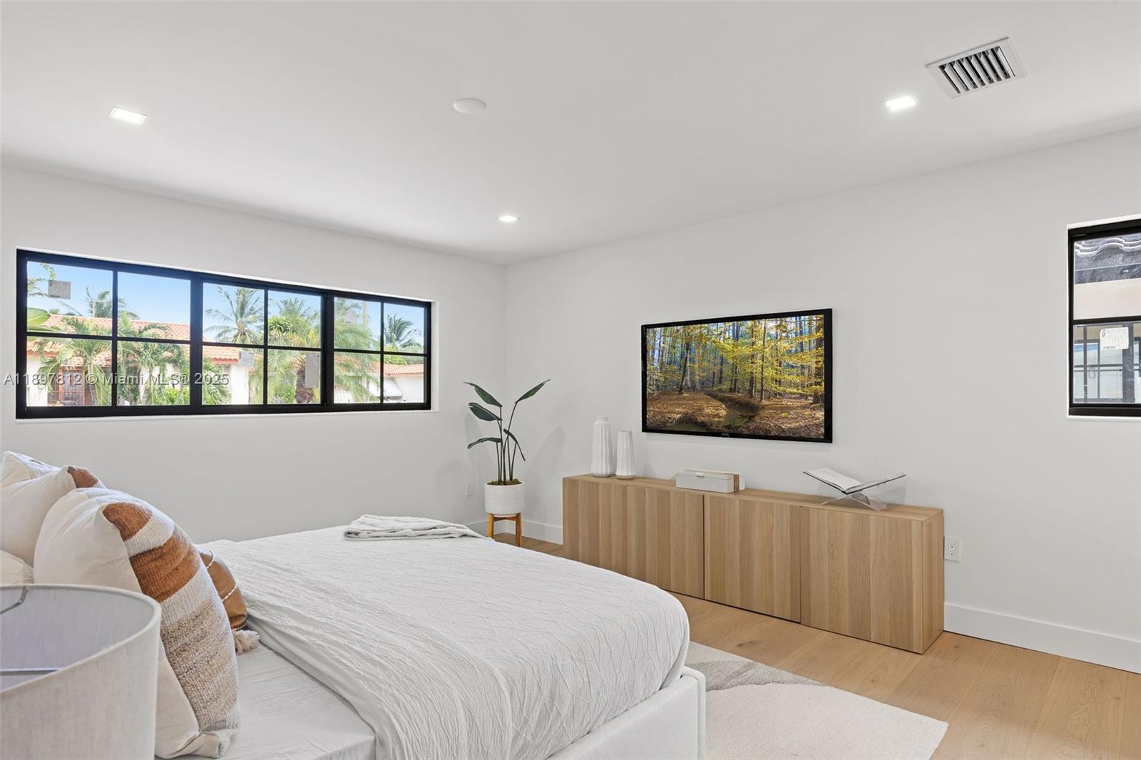 8858 Garland Ave Surfside, FL 33154