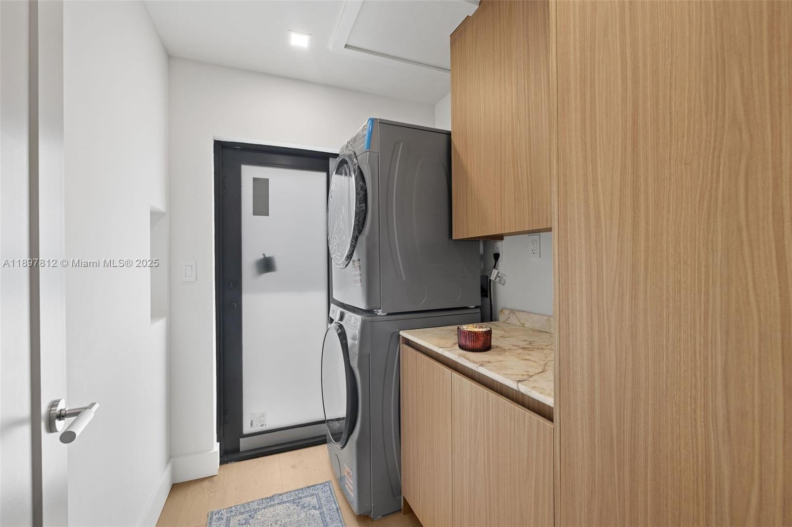 8858 Garland Ave Surfside, FL 33154