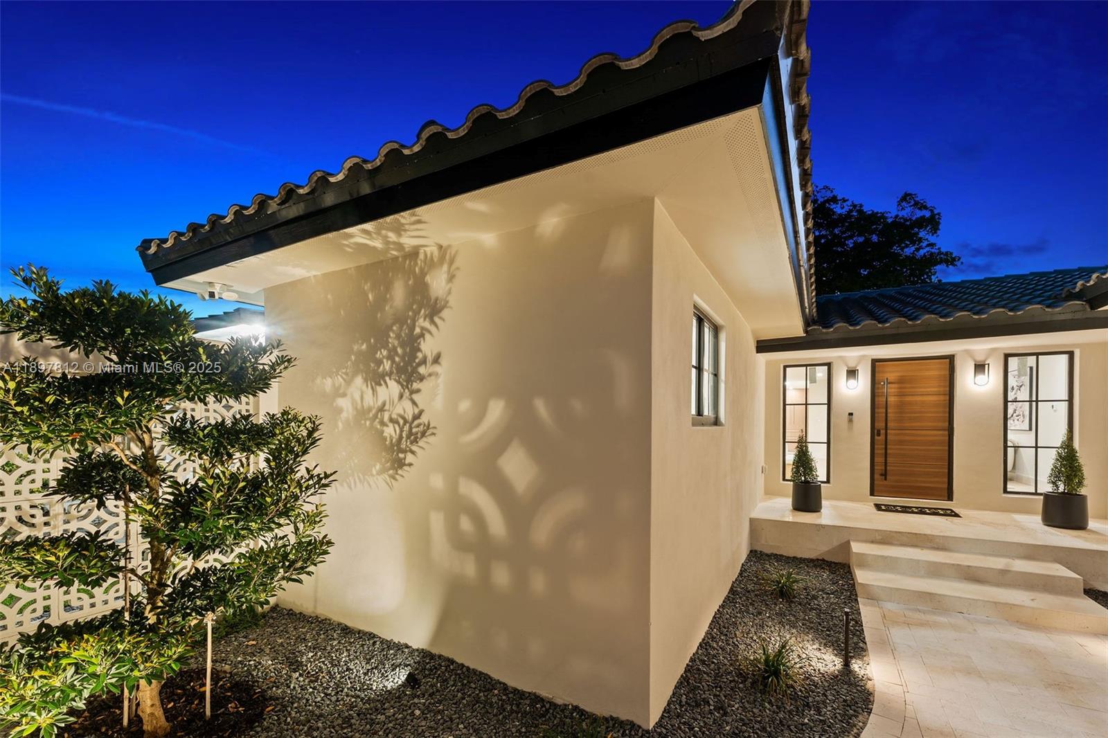 8858 Garland Ave Surfside, FL 33154