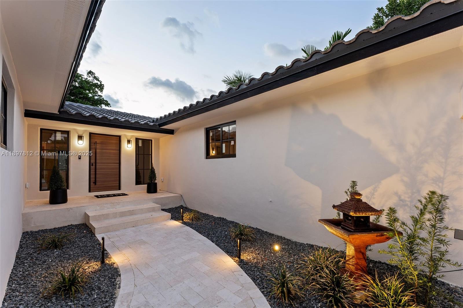 8858 Garland Ave Surfside, FL 33154