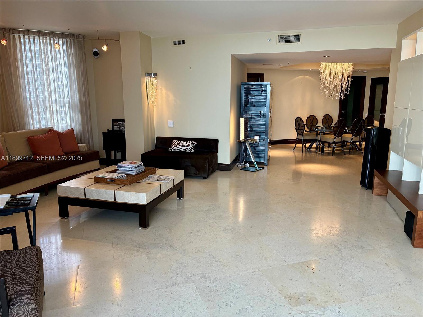 808 Brickell Key Dr #1508 Miami, FL 33131