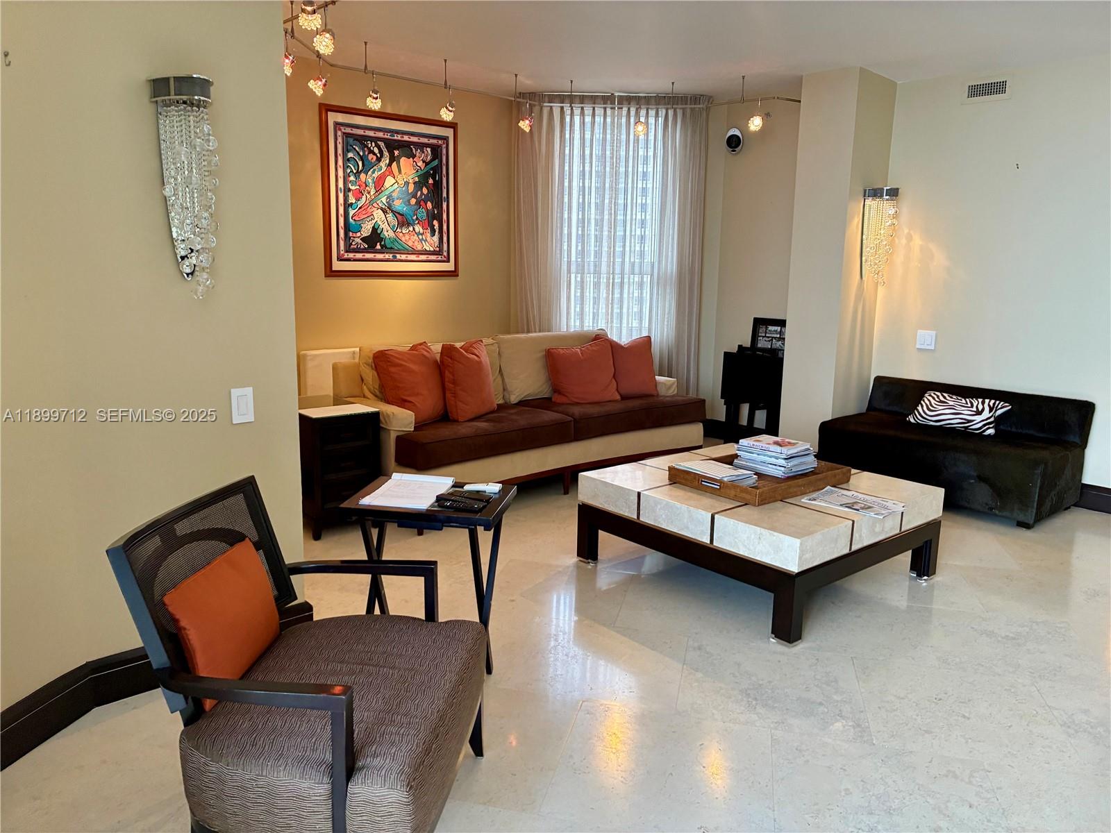 808 Brickell Key Dr #1508 Miami, FL 33131