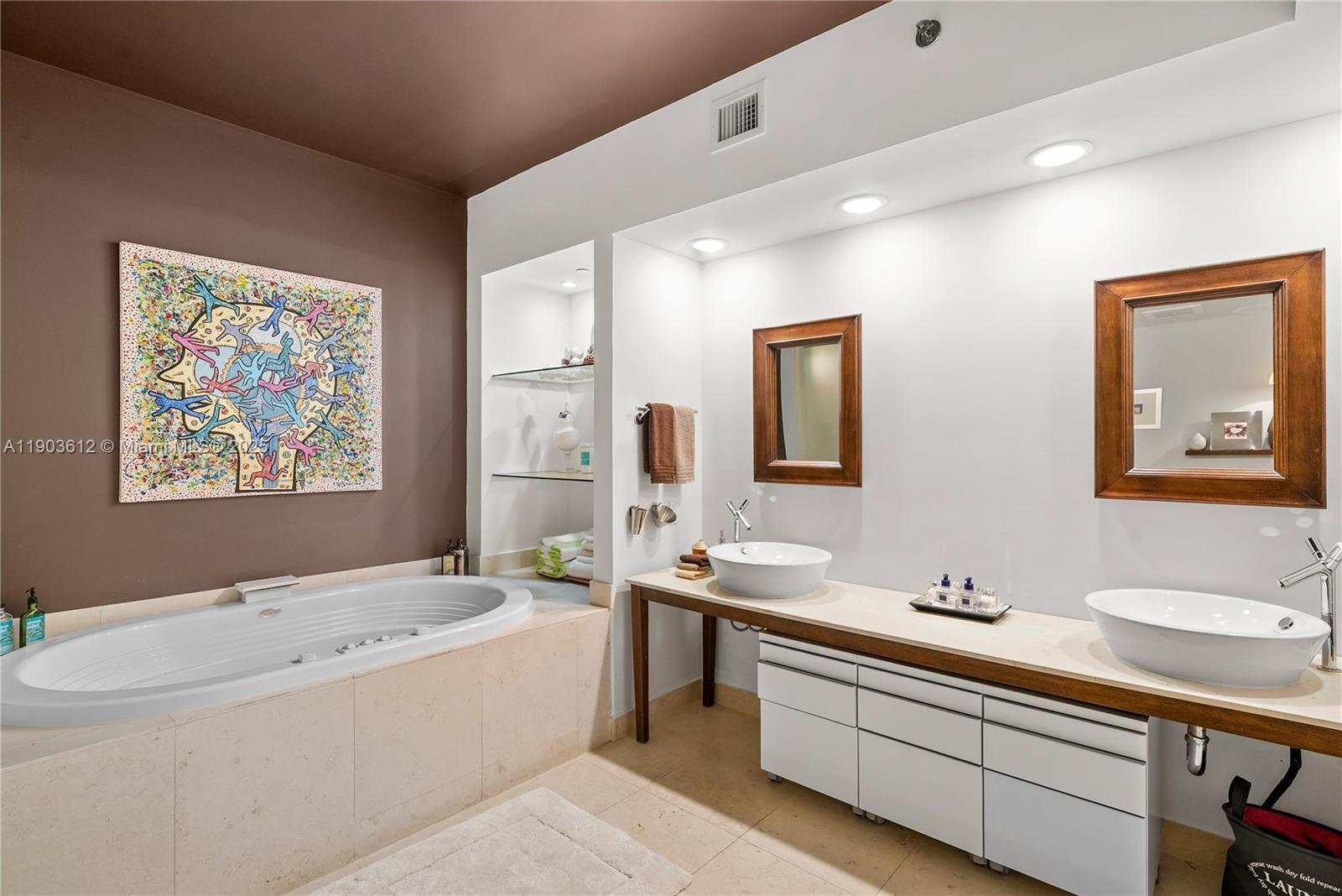 450 Alton Rd #704 Miami Beach, FL 33139