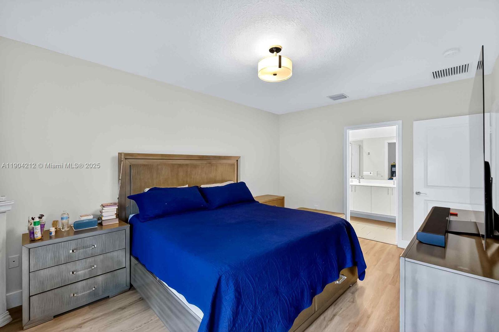 4426 NW 83rd Pkwy #. Doral, FL 33166