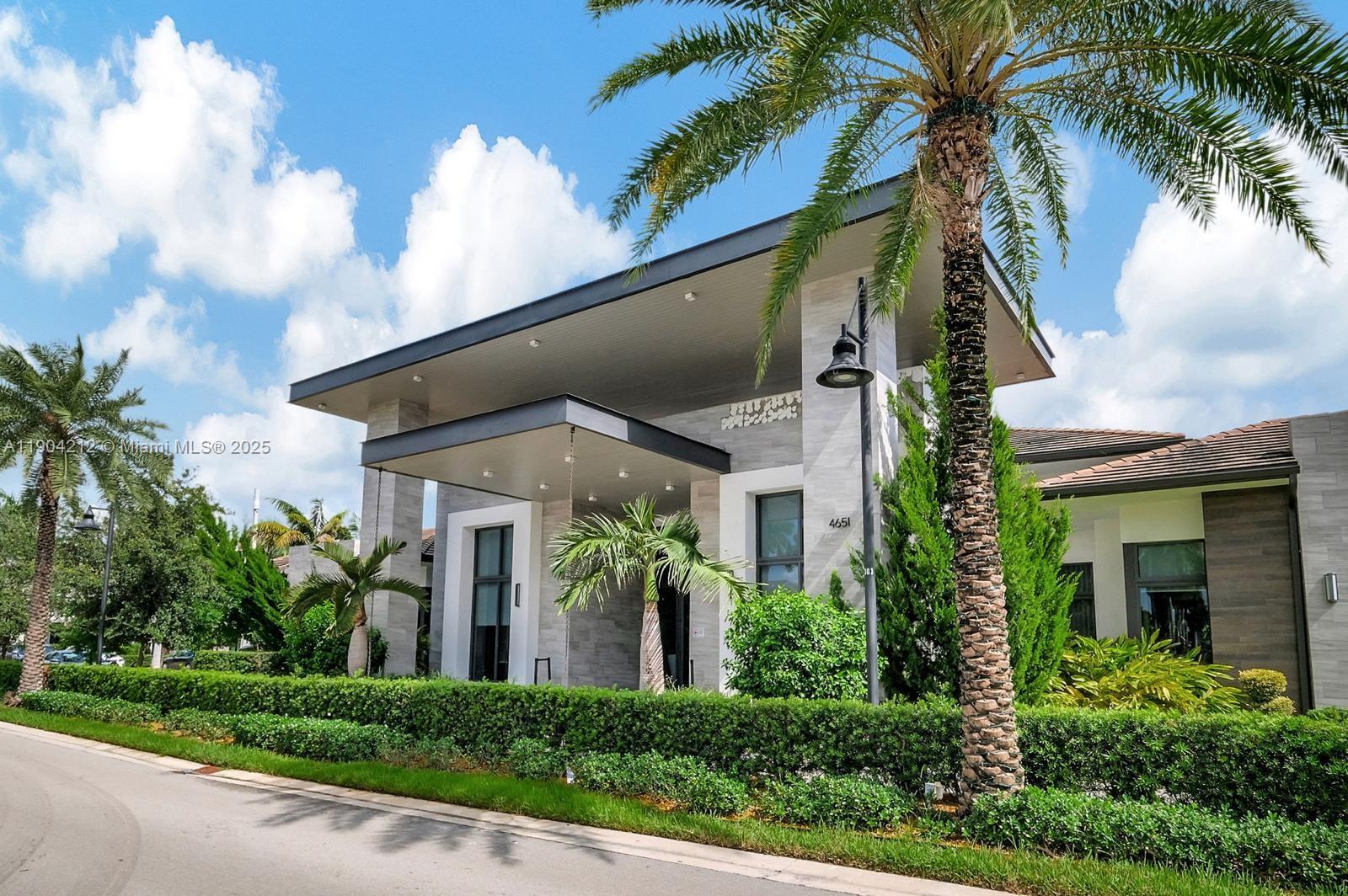 4426 NW 83rd Pkwy #. Doral, FL 33166