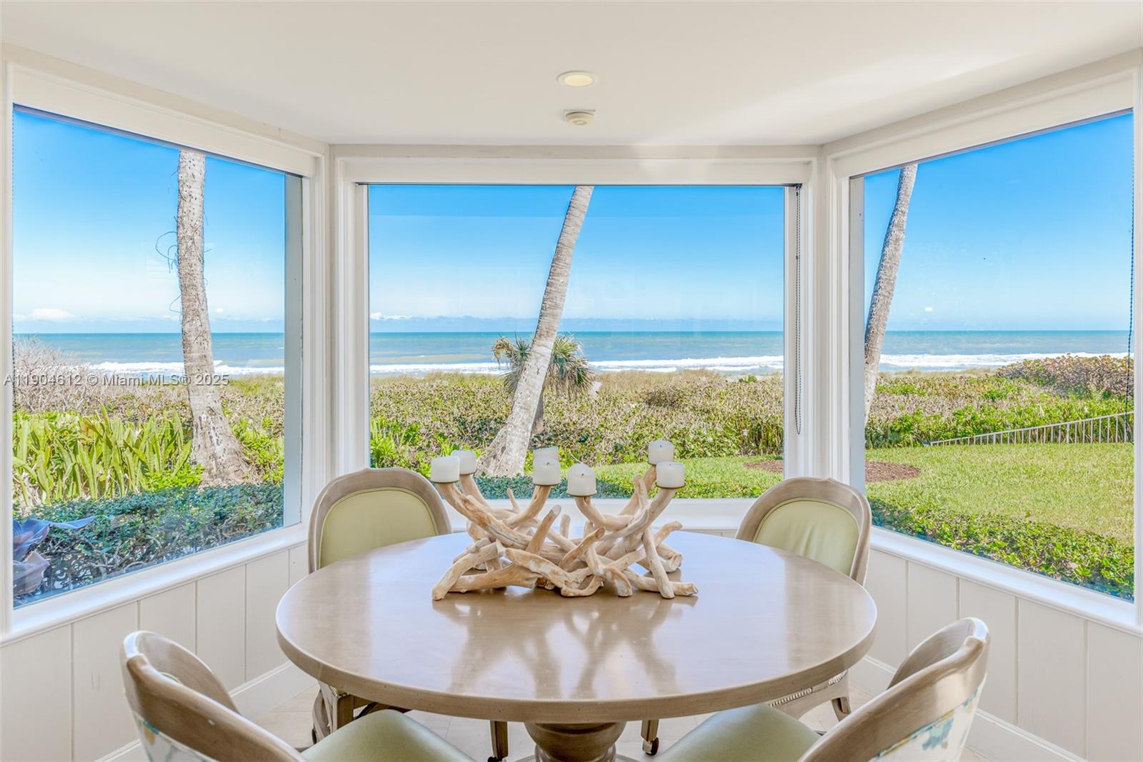 247 S Beach Rd Jupiter Island, FL 33455