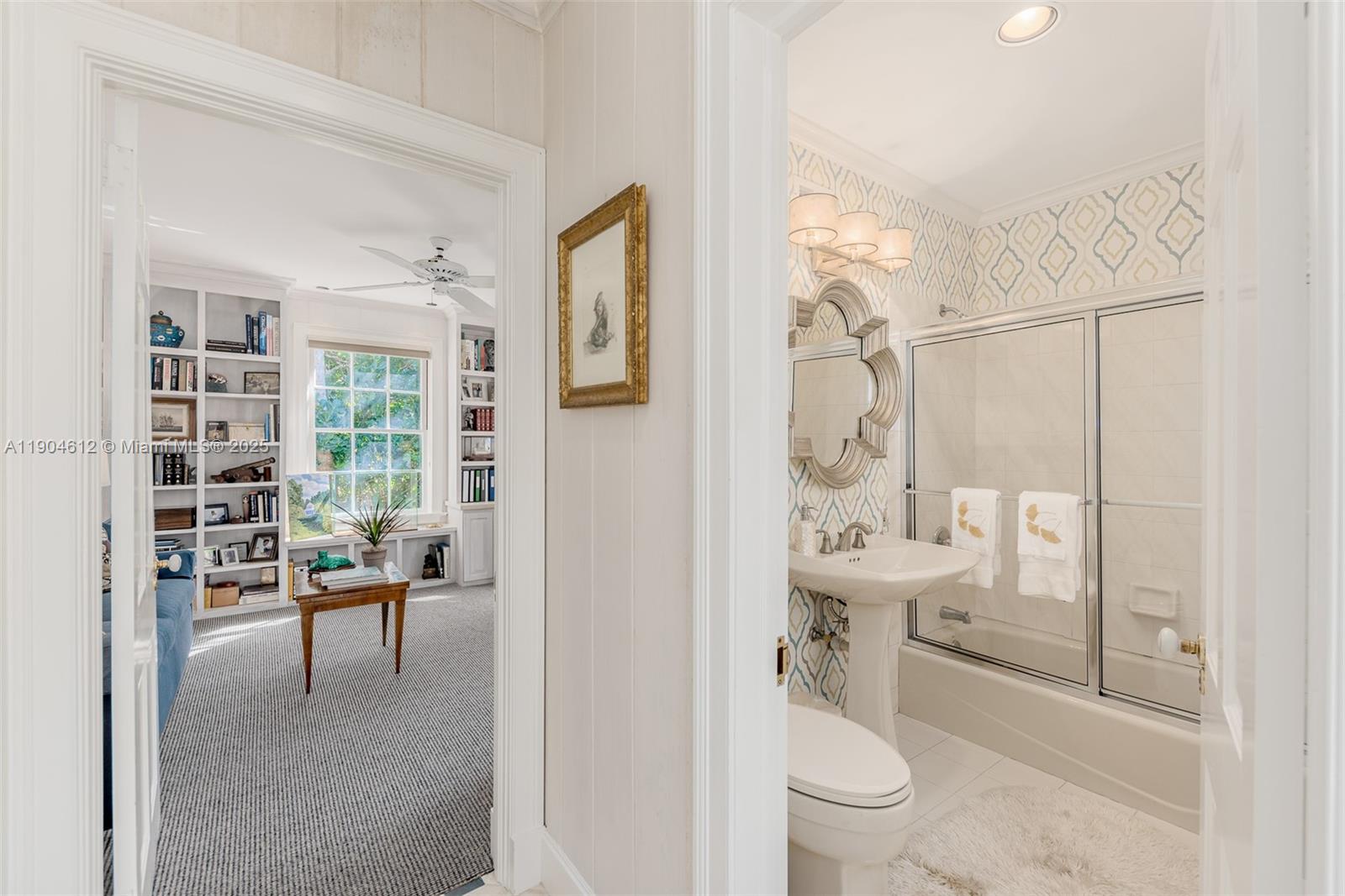 247 S Beach Rd Jupiter Island, FL 33455