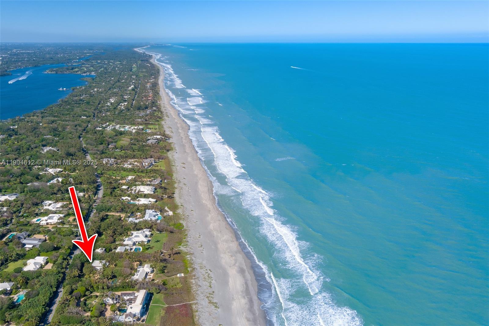 247 S Beach Rd Jupiter Island, FL 33455