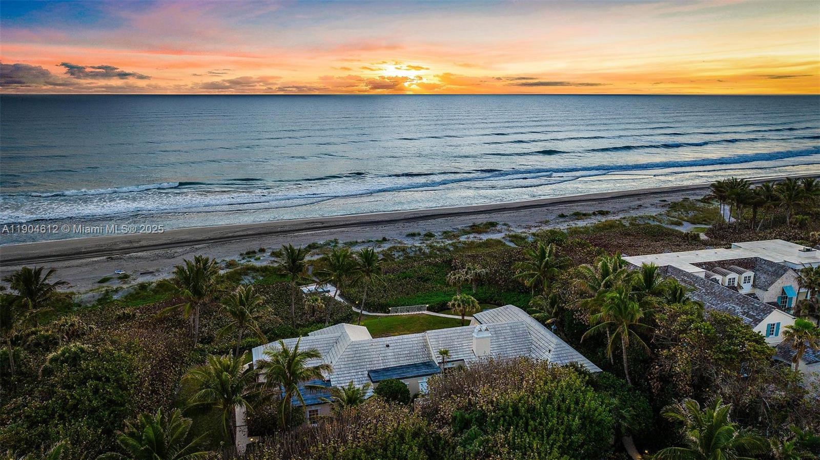 247 S Beach Rd Jupiter Island, FL 33455