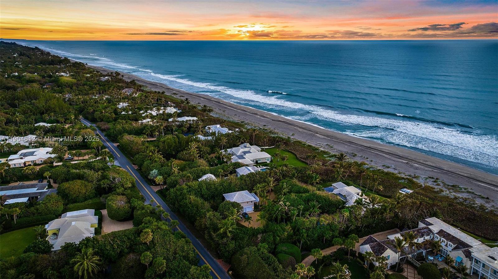 247 S Beach Rd Jupiter Island, FL 33455