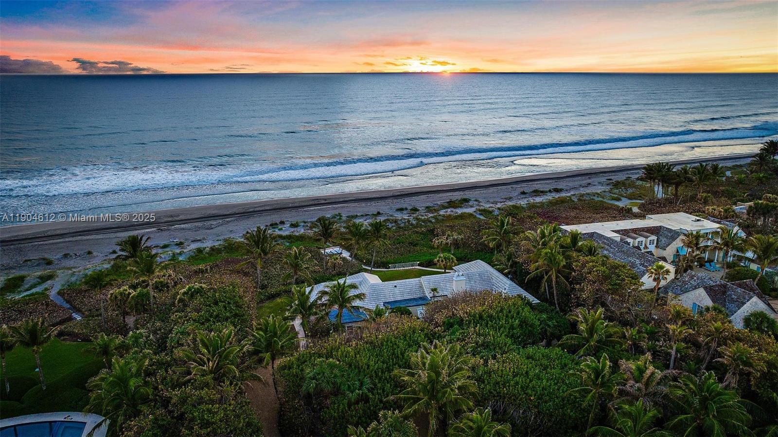 247 S Beach Rd Jupiter Island, FL 33455