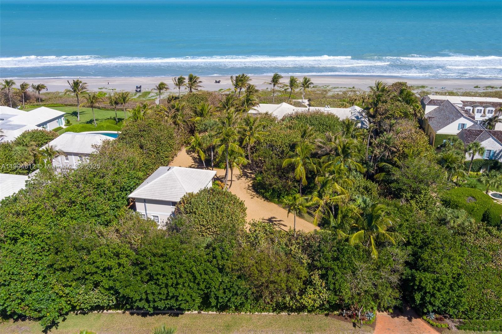 247 S Beach Rd Jupiter Island, FL 33455