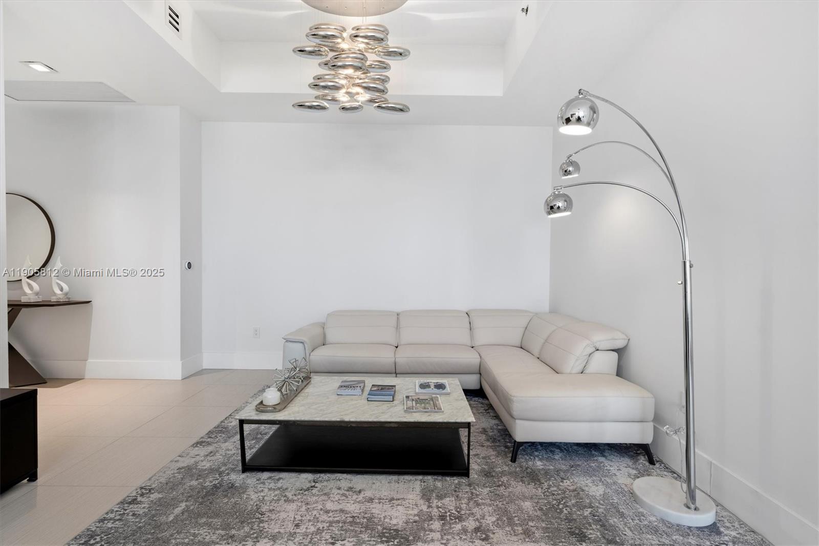 image Trump Royale24