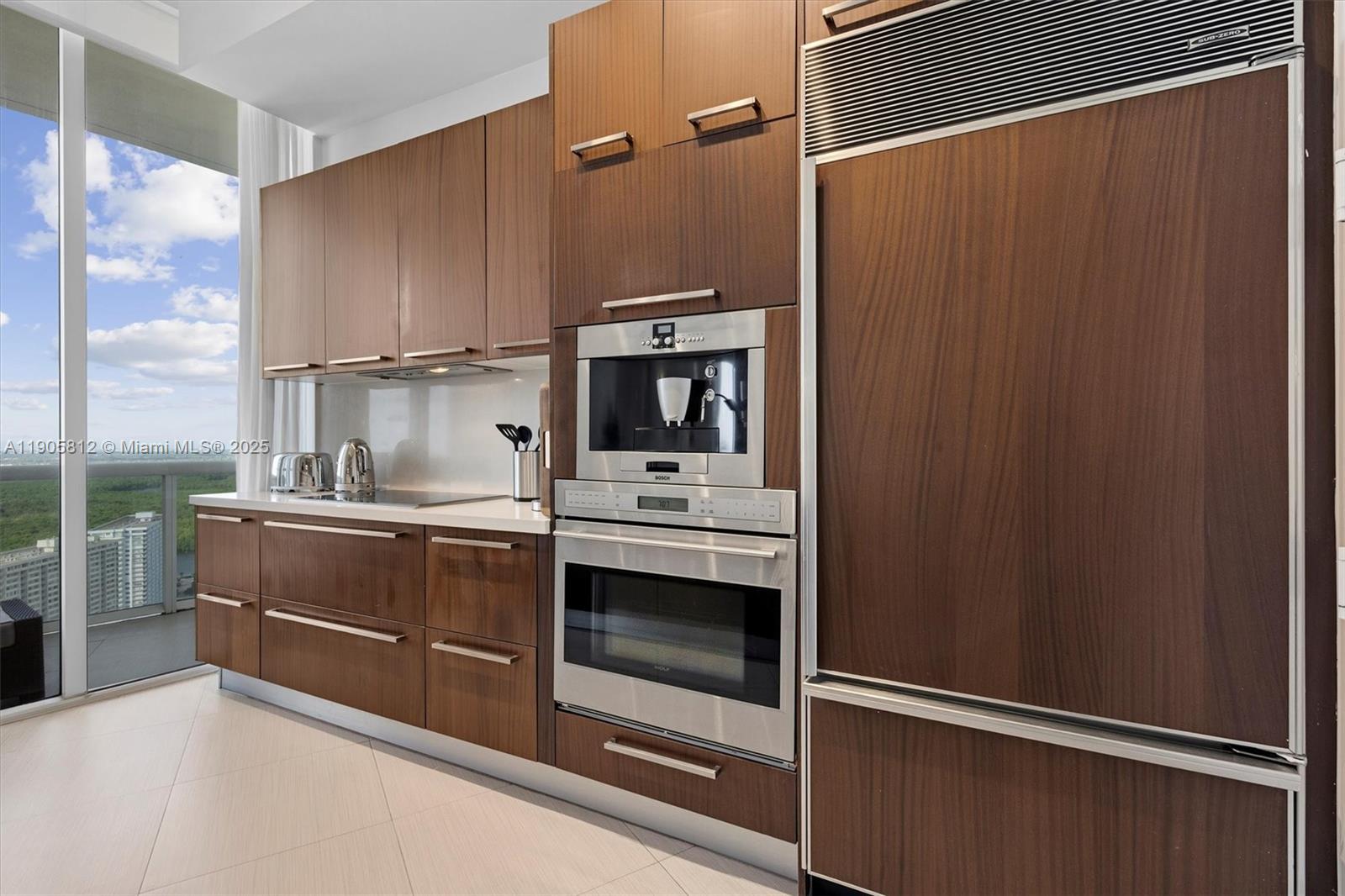 image Trump Royale30