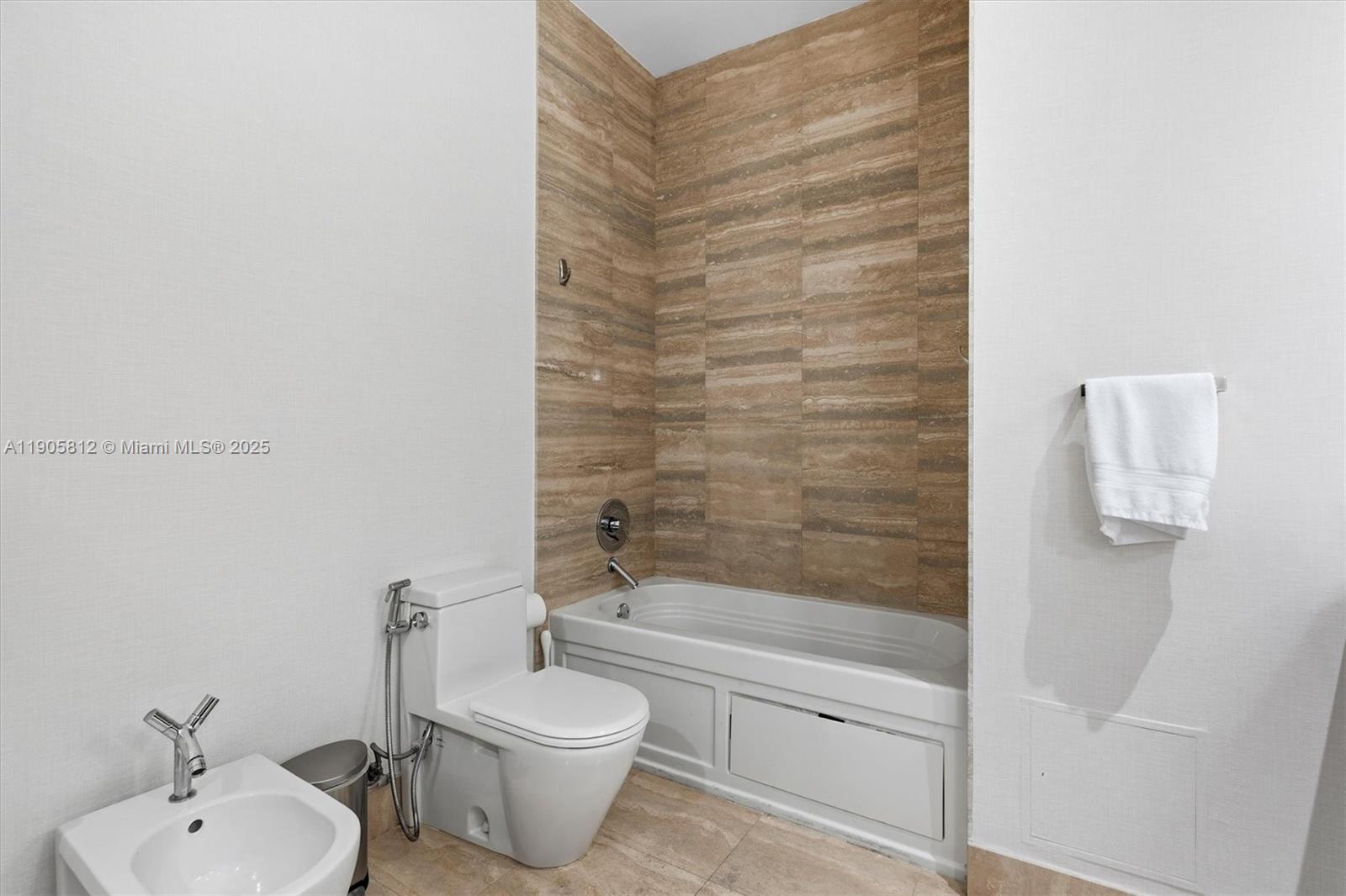 image Trump Royale44