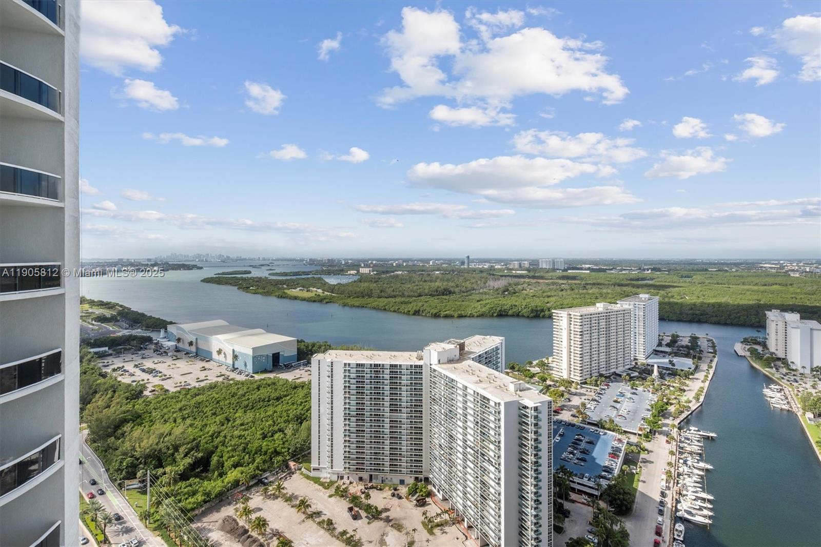 image Trump Royale57