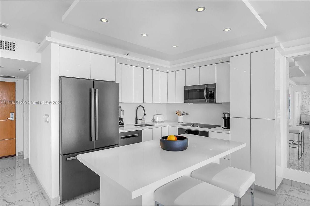 image South Pointe Towers14