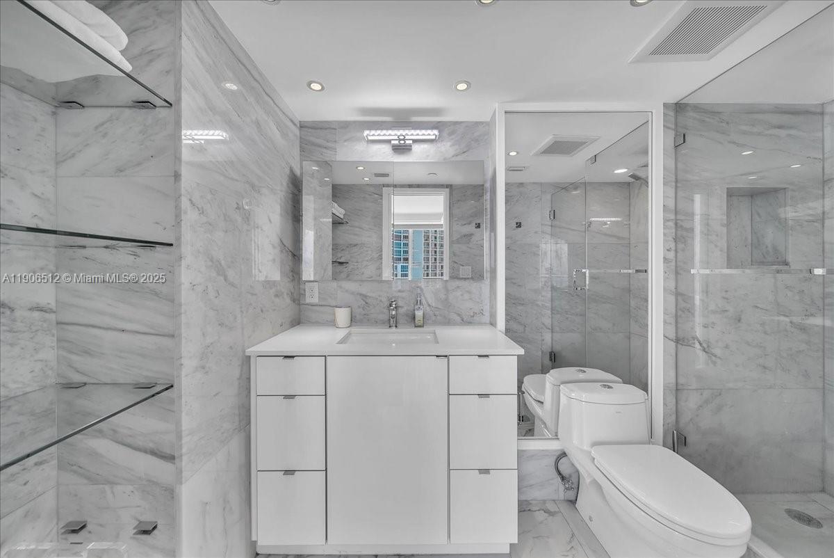 image South Pointe Towers20