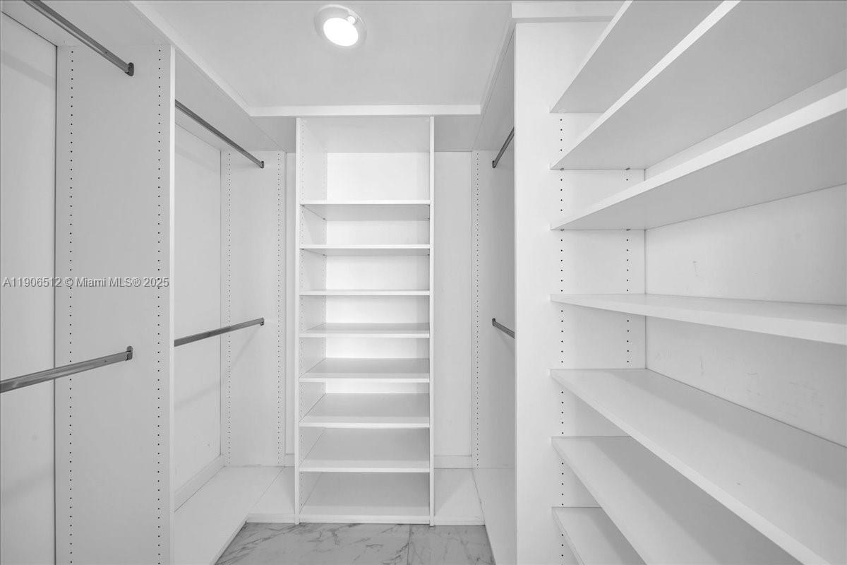 image South Pointe Towers21