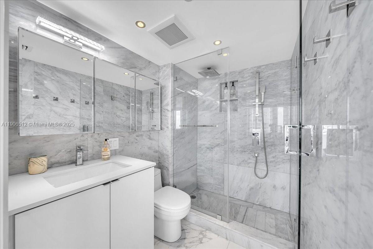 image South Pointe Towers24