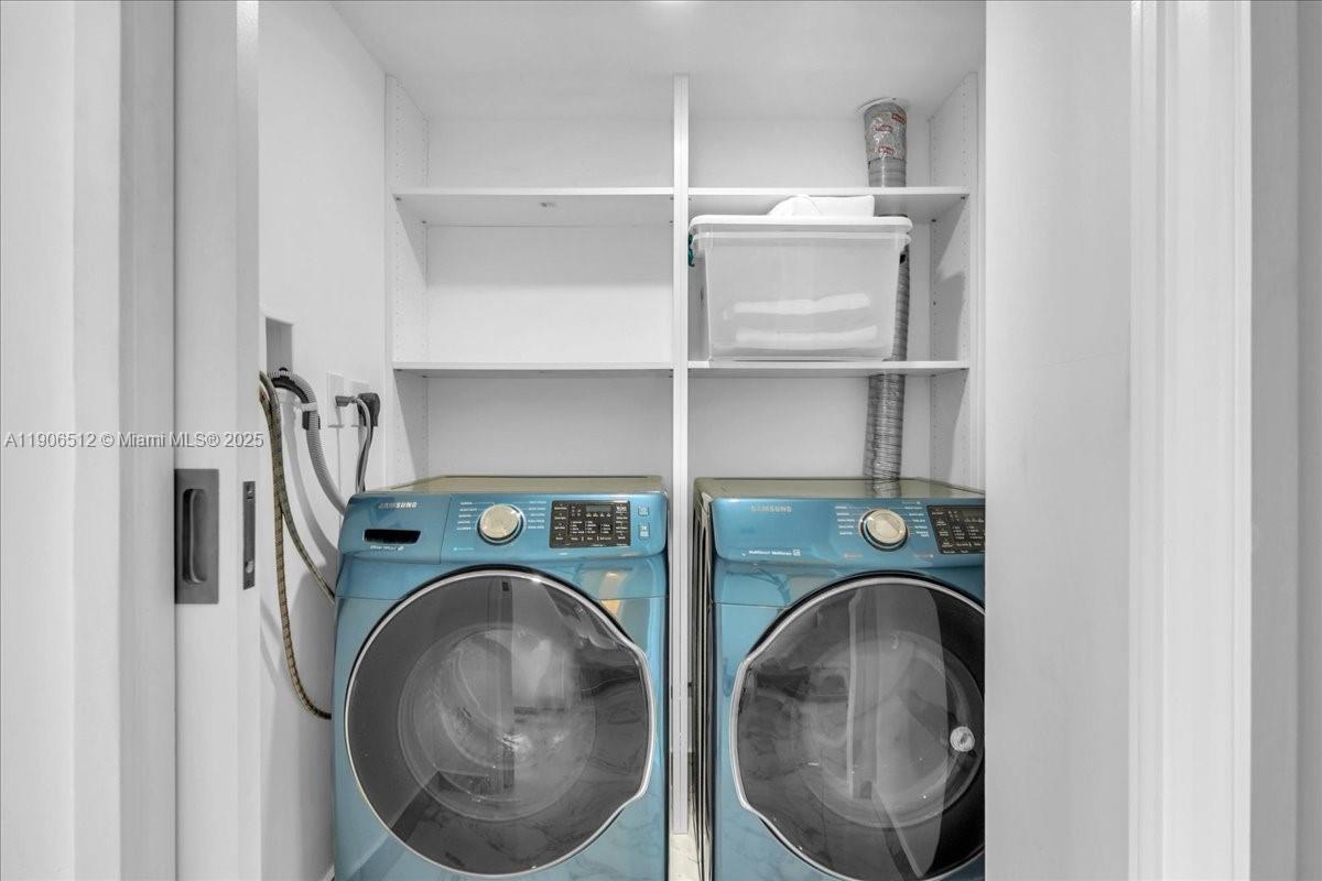 image South Pointe Towers25