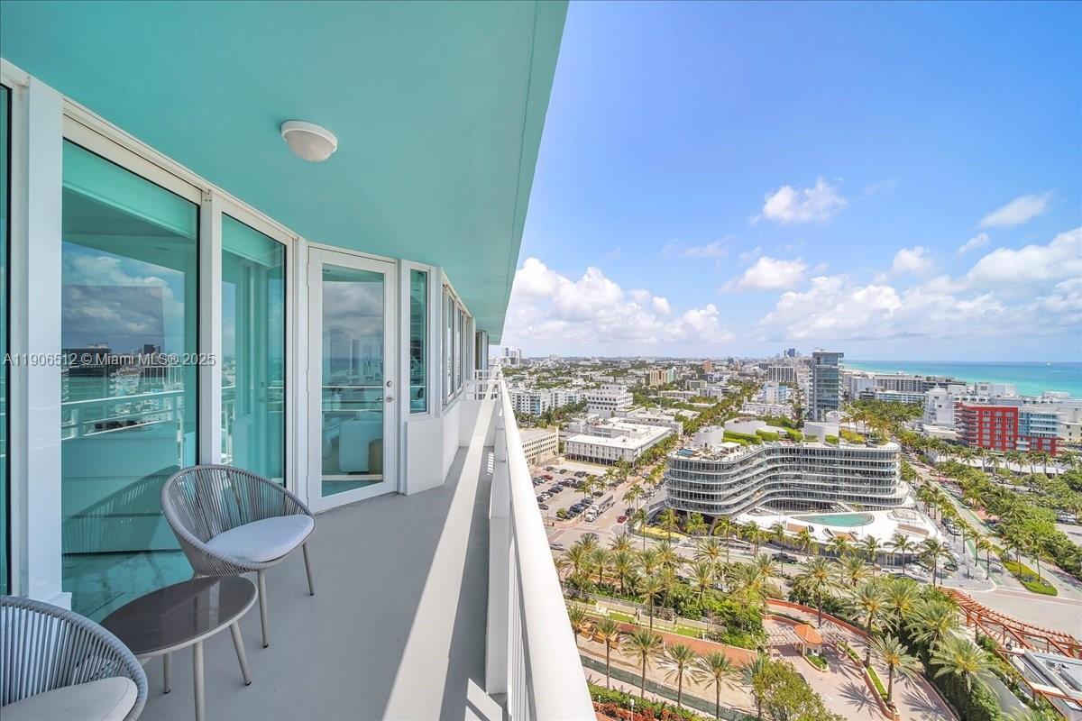 image South Pointe Towers28