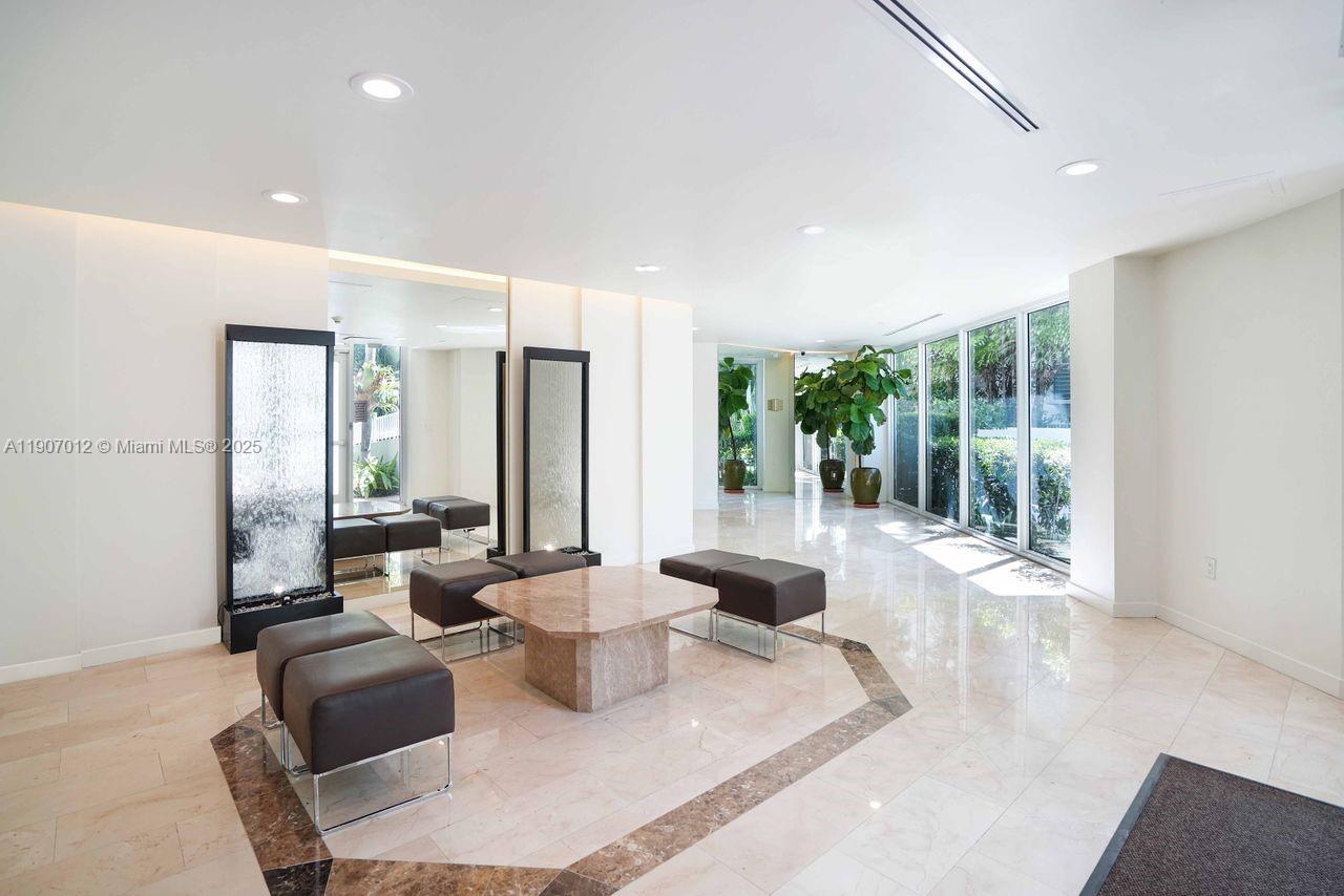 1621 Bay Rd #PH1 Miami Beach, FL 33139