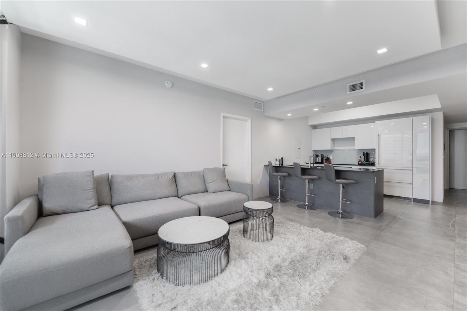 image 1010 Brickell Condo6