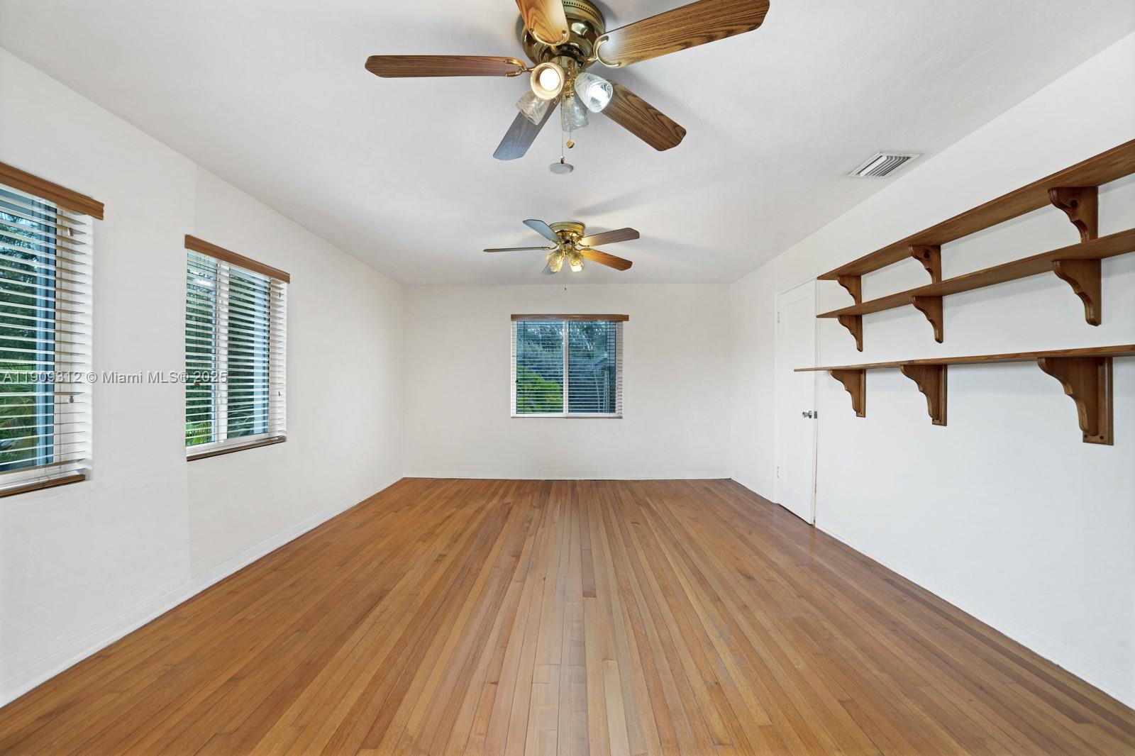 3470 N Meridian Ave Miami Beach, FL 33140