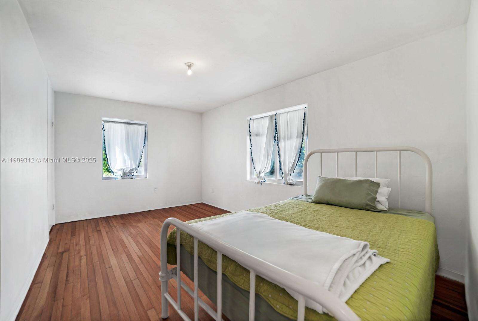 3470 N Meridian Ave Miami Beach, FL 33140