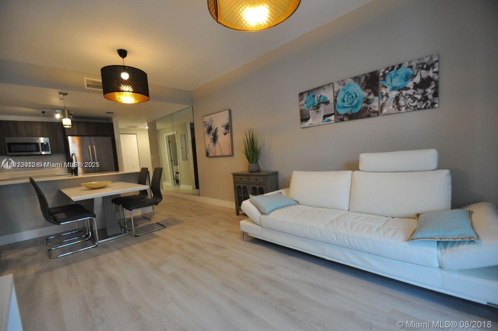 488 NE 18th St #3208