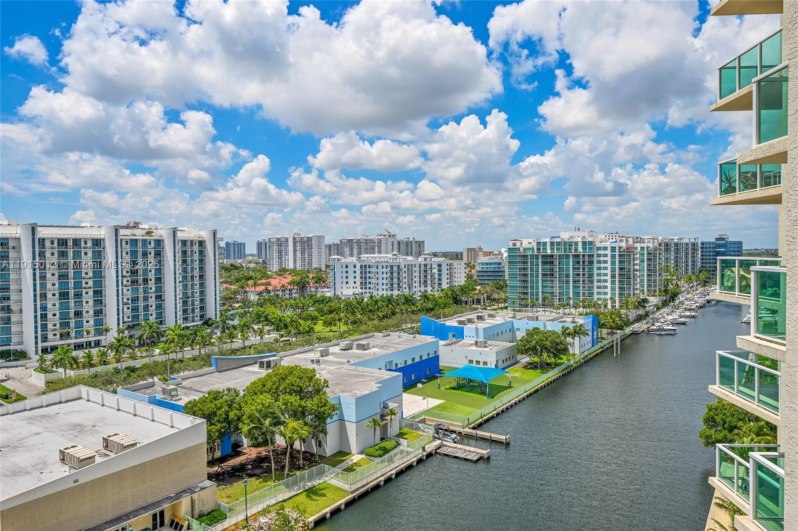 image Aventura Marina 210