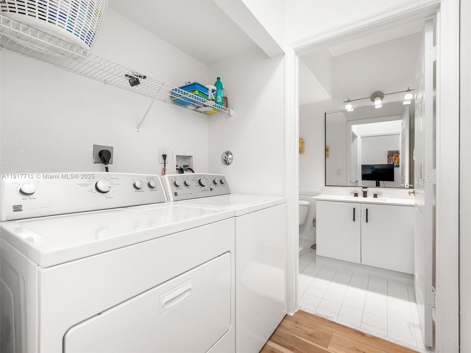 733 NW 170th Ter Pembroke Pines, FL 33028