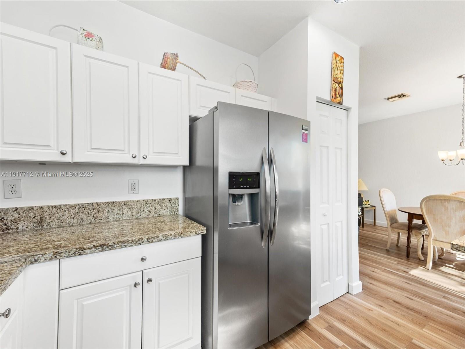 733 NW 170th Ter Pembroke Pines, FL 33028