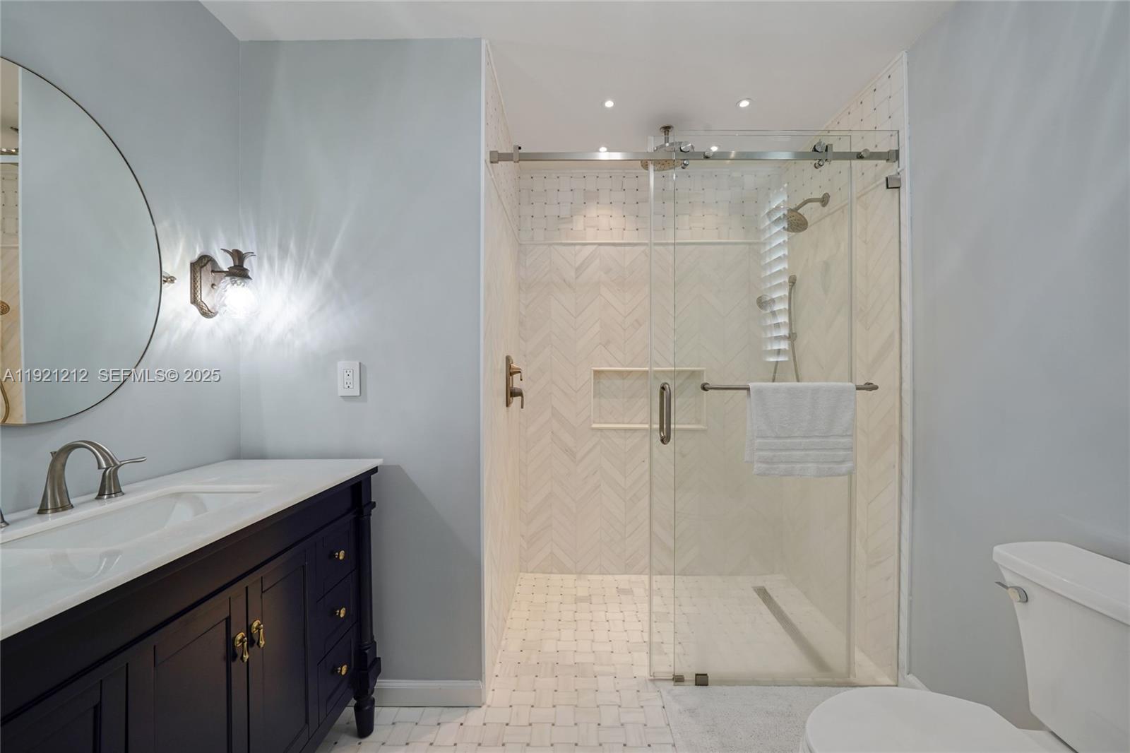 2870 Pine Tree Dr #3 Miami Beach, FL 33140