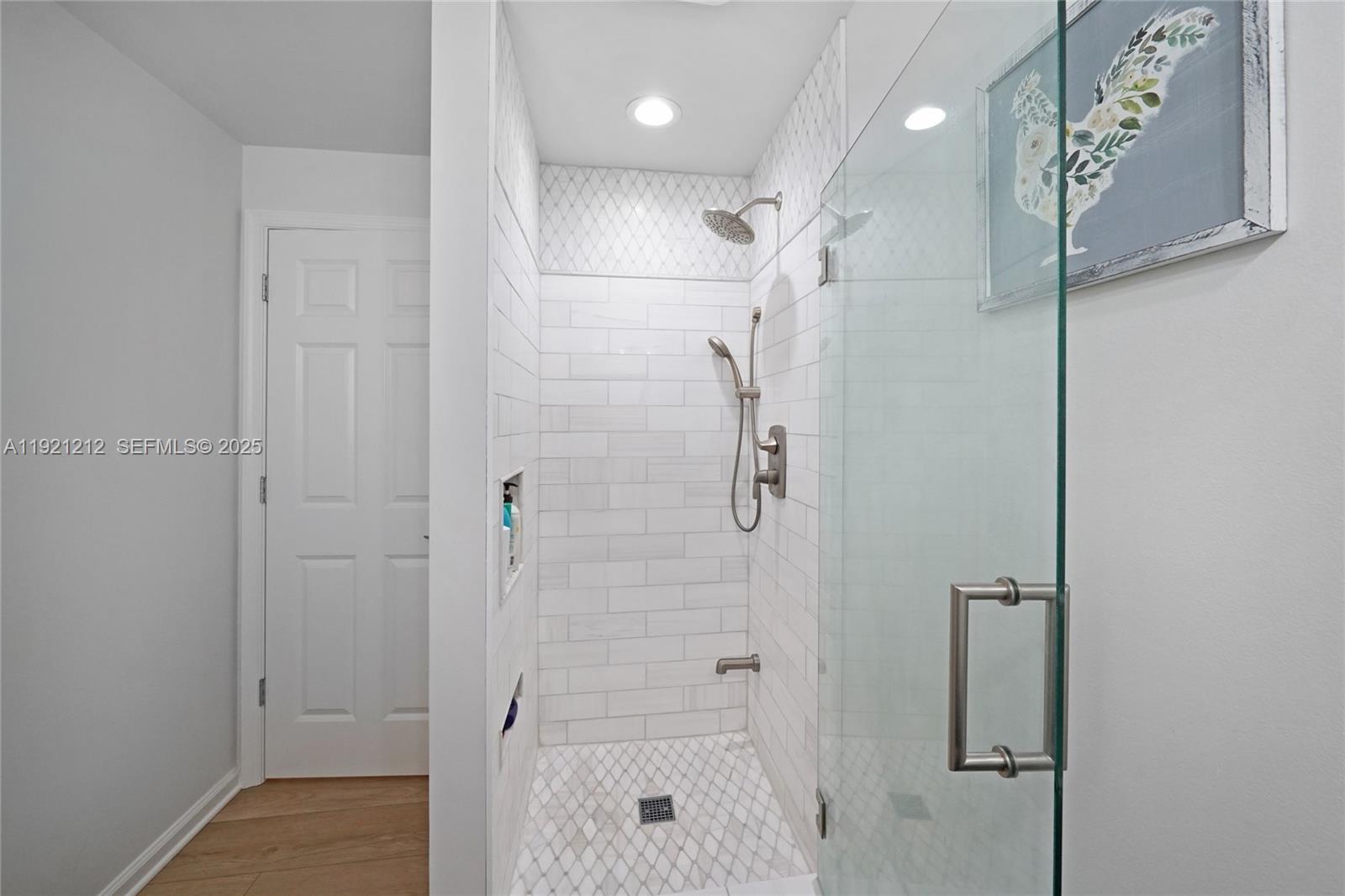 2870 Pine Tree Dr #3 Miami Beach, FL 33140