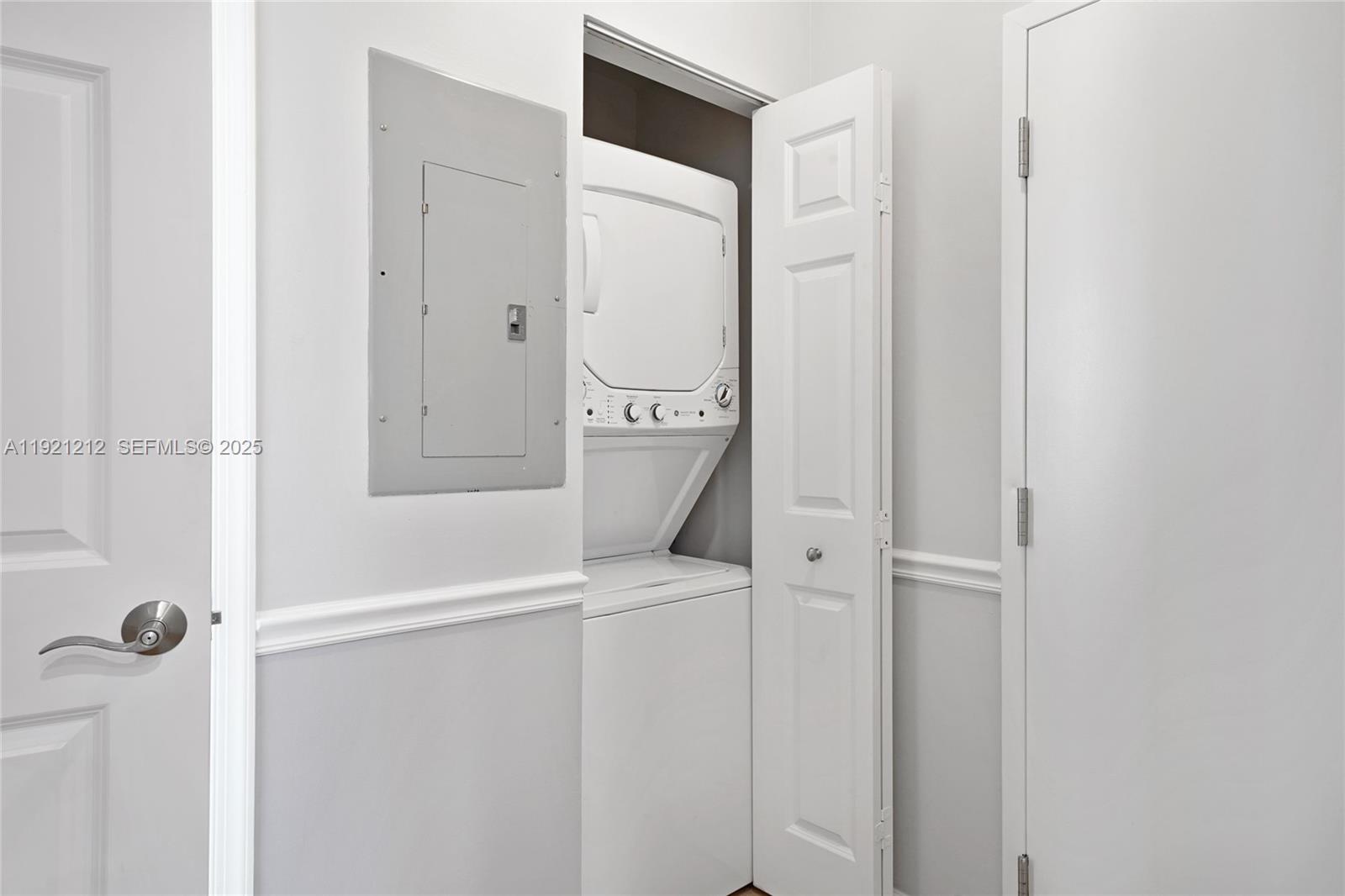 2870 Pine Tree Dr #3 Miami Beach, FL 33140