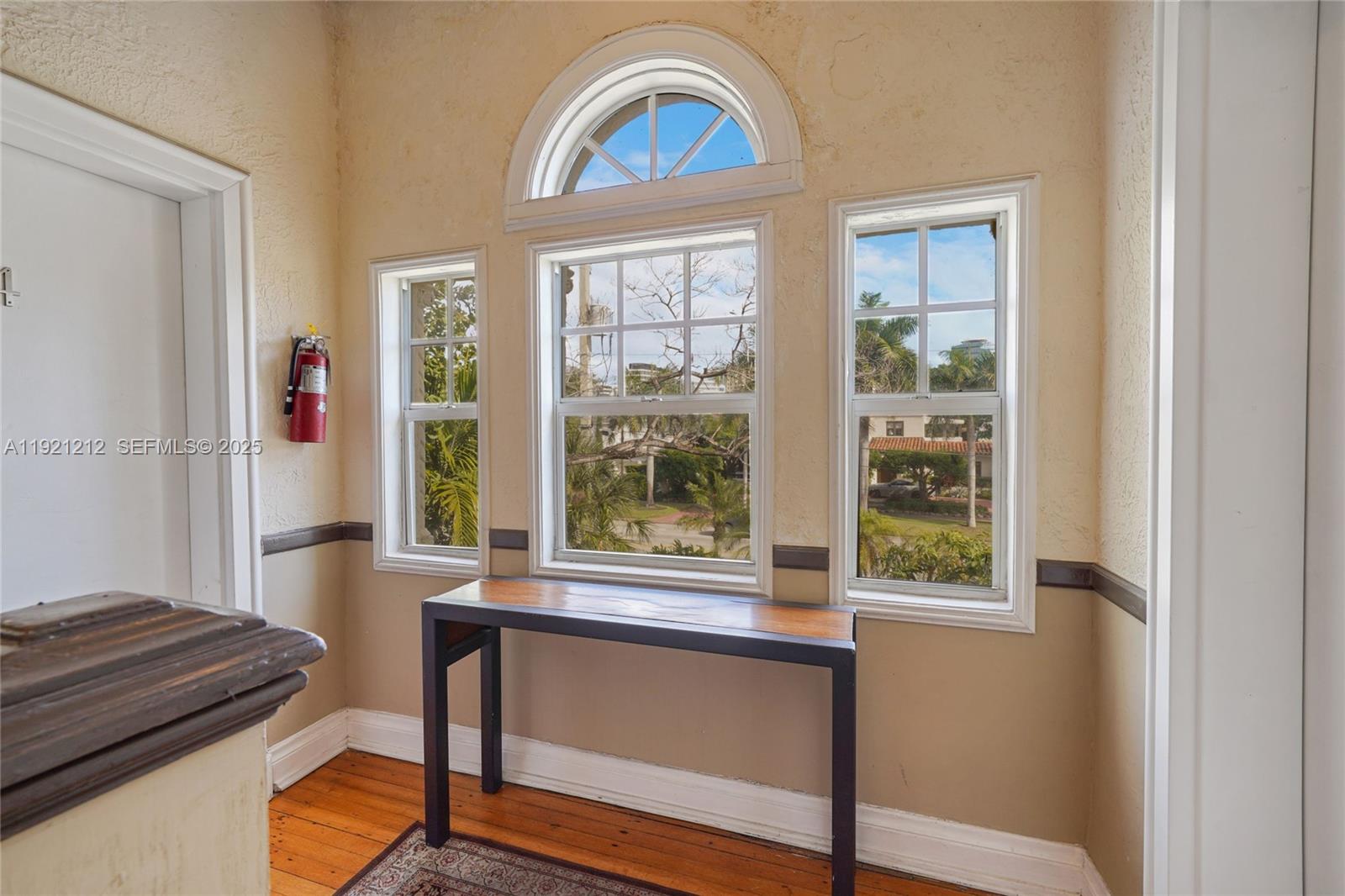 2870 Pine Tree Dr #3 Miami Beach, FL 33140