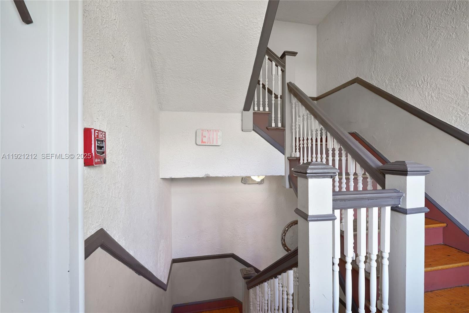 2870 Pine Tree Dr #3 Miami Beach, FL 33140