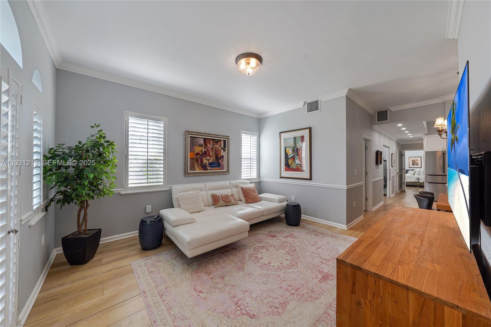 2870 Pine Tree Dr #3 Miami Beach, FL 33140