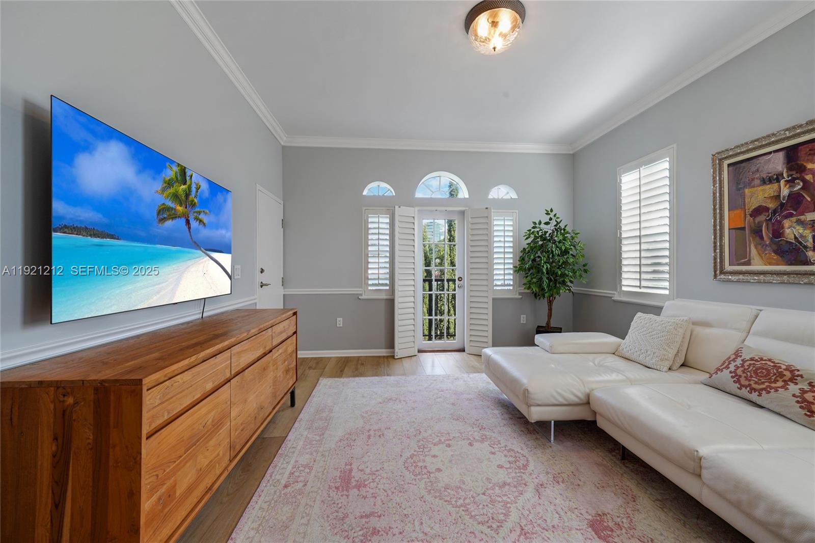 2870 Pine Tree Dr #3 Miami Beach, FL 33140