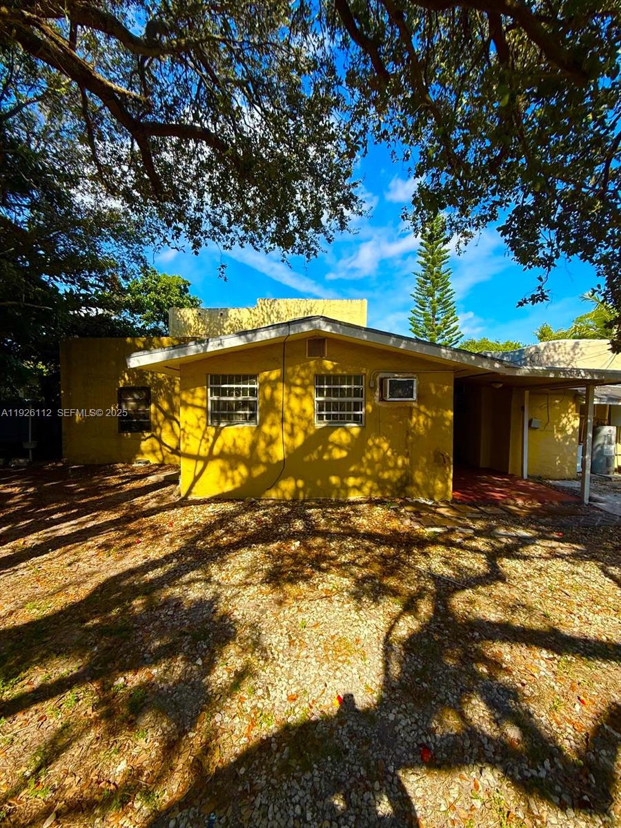 1340 Peri St Opa Locka, FL 33054