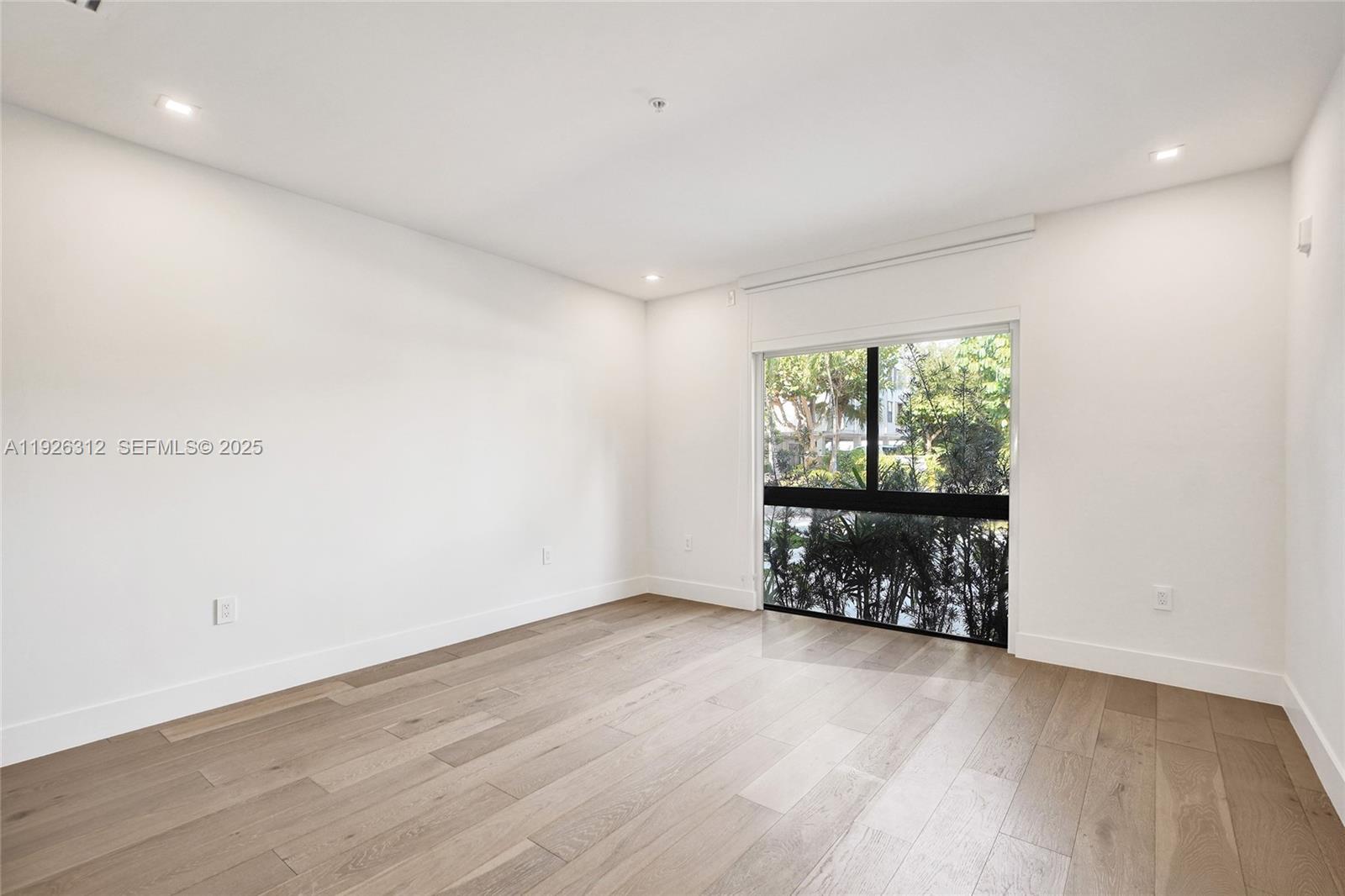 200 Sunrise Dr #200A Key Biscayne, FL 33149