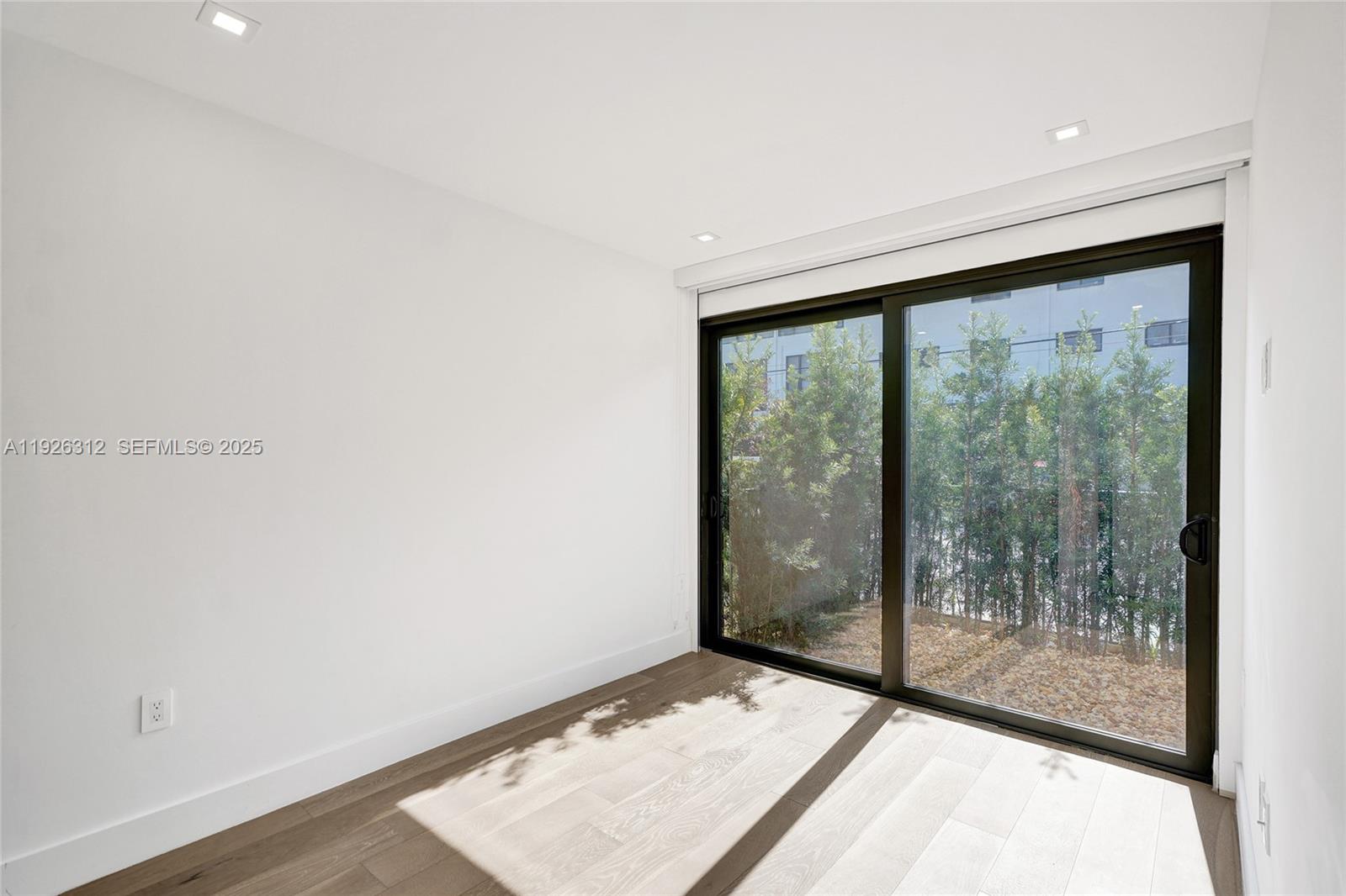 200 Sunrise Dr #200A Key Biscayne, FL 33149