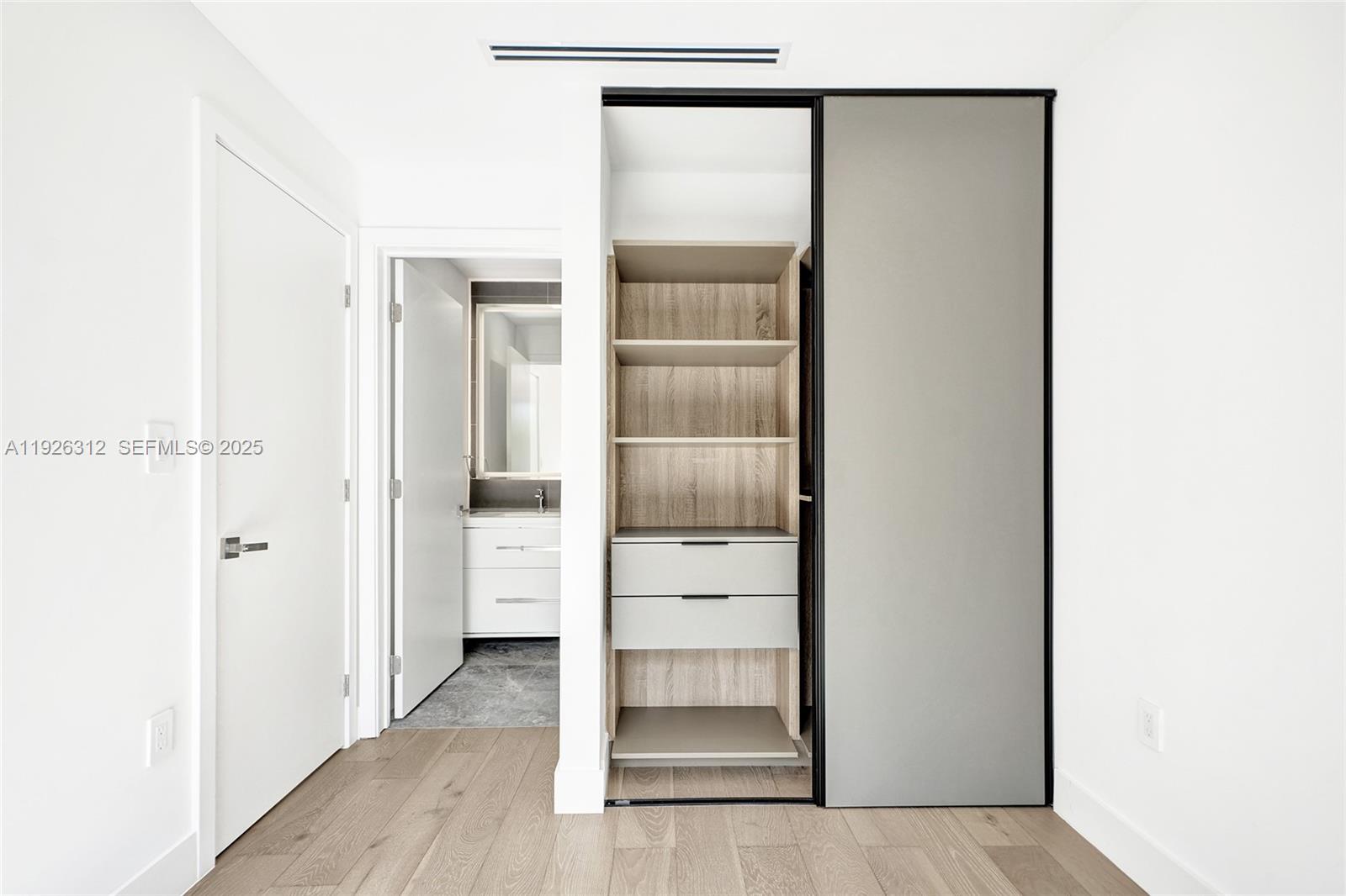 200 Sunrise Dr #200A Key Biscayne, FL 33149